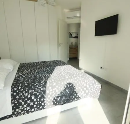 Ad Альба-Адриатика